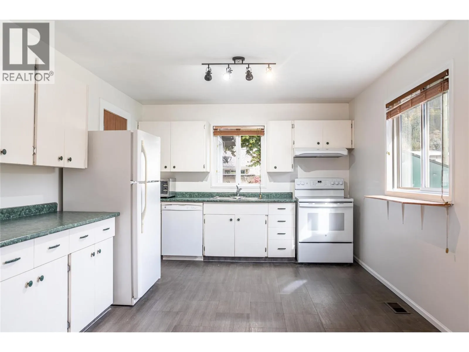 1504 Third Street W