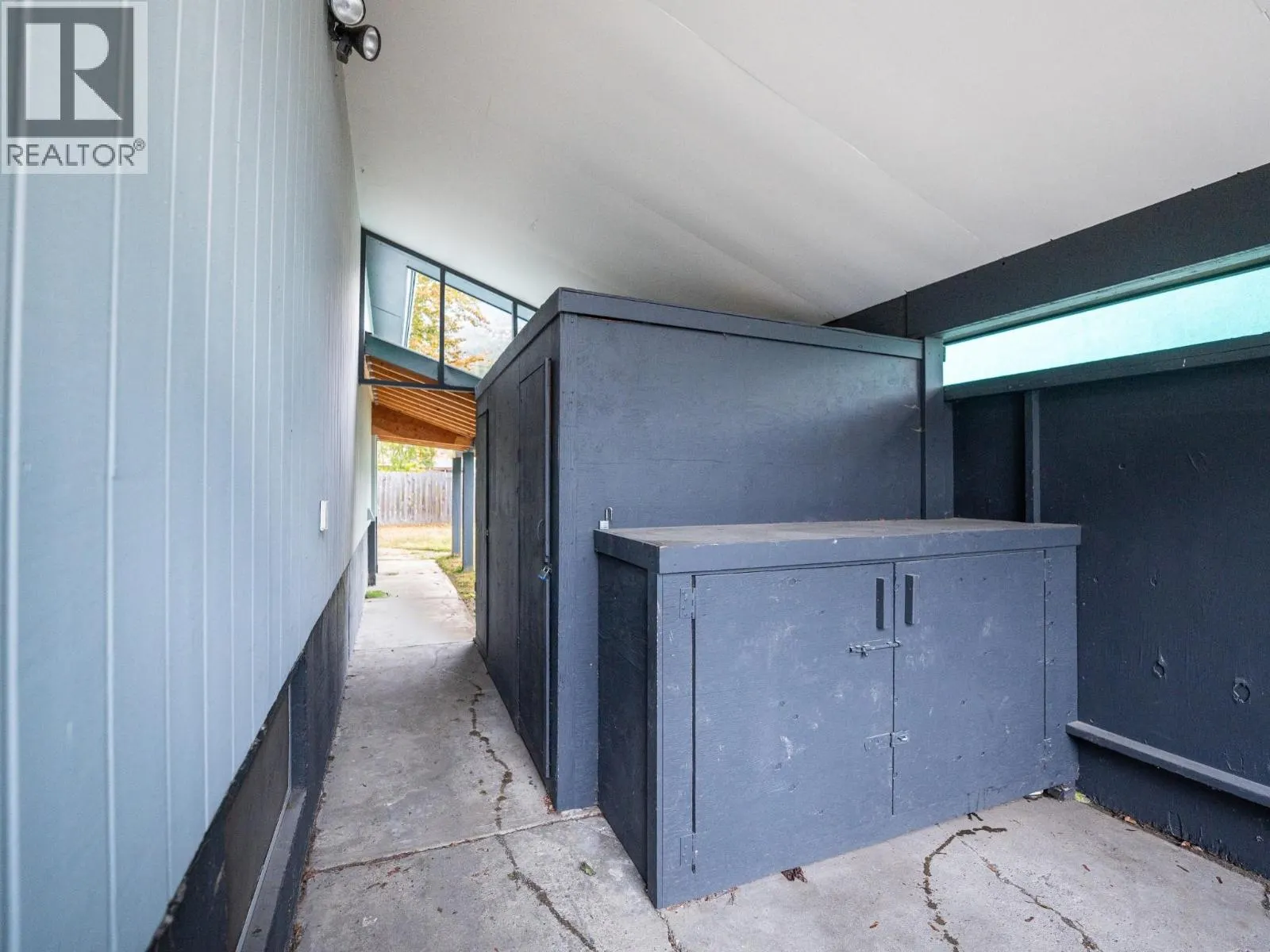1504 Third Street W