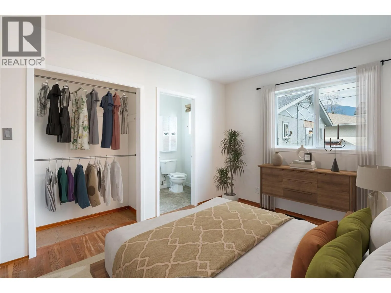 1504 Third Street W