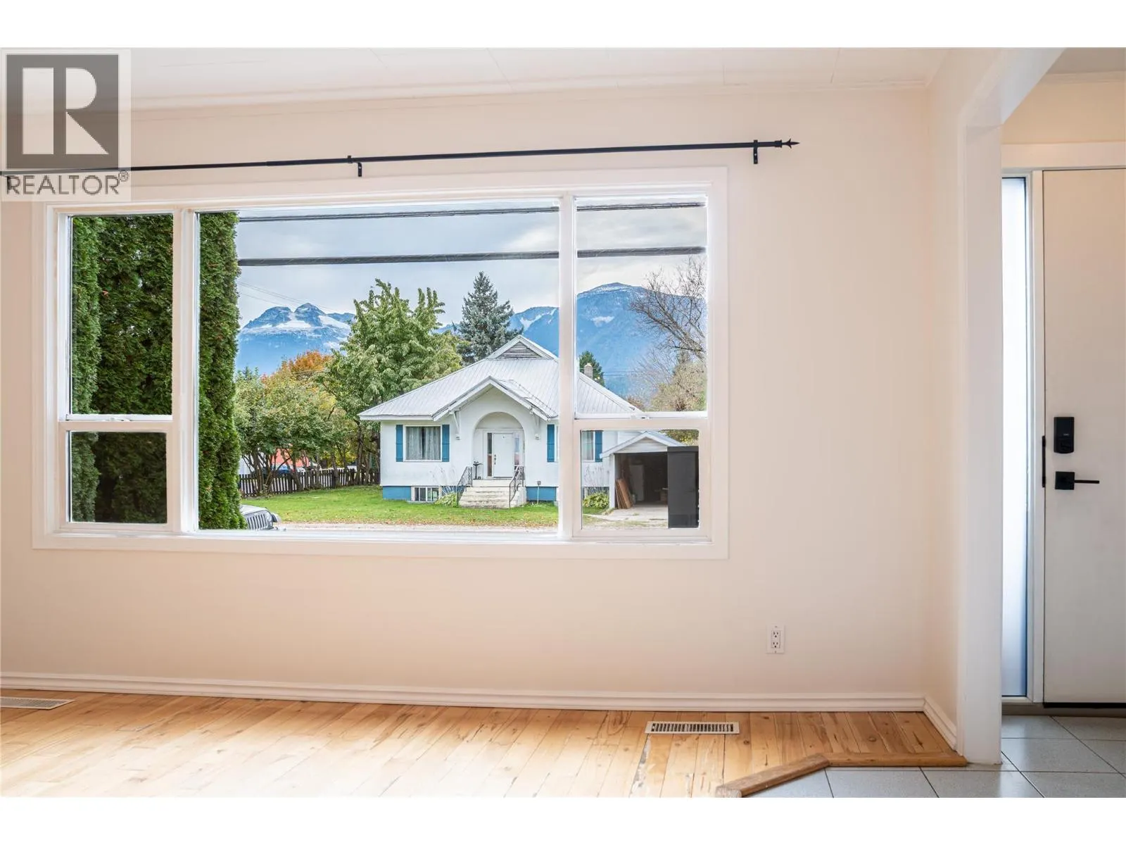 1504 Third Street W
