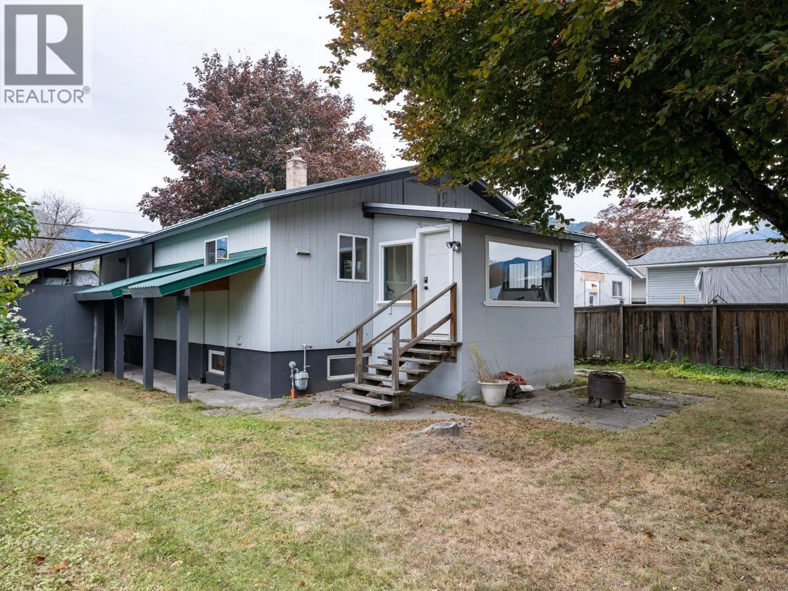 1504 Third Street W