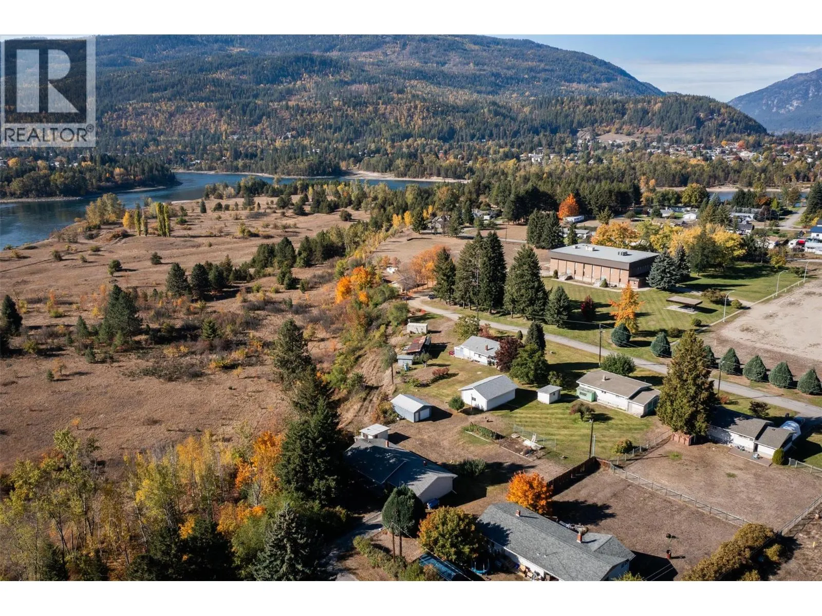 832 Kootenay Road