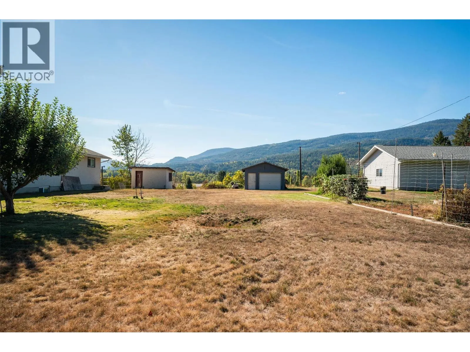 832 Kootenay Road