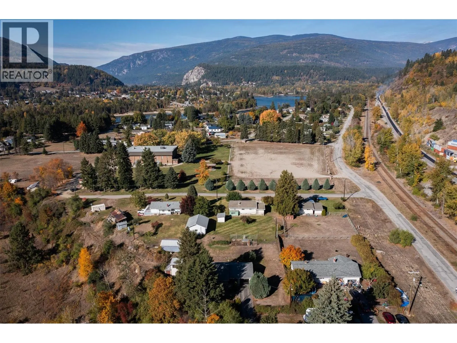 832 Kootenay Road