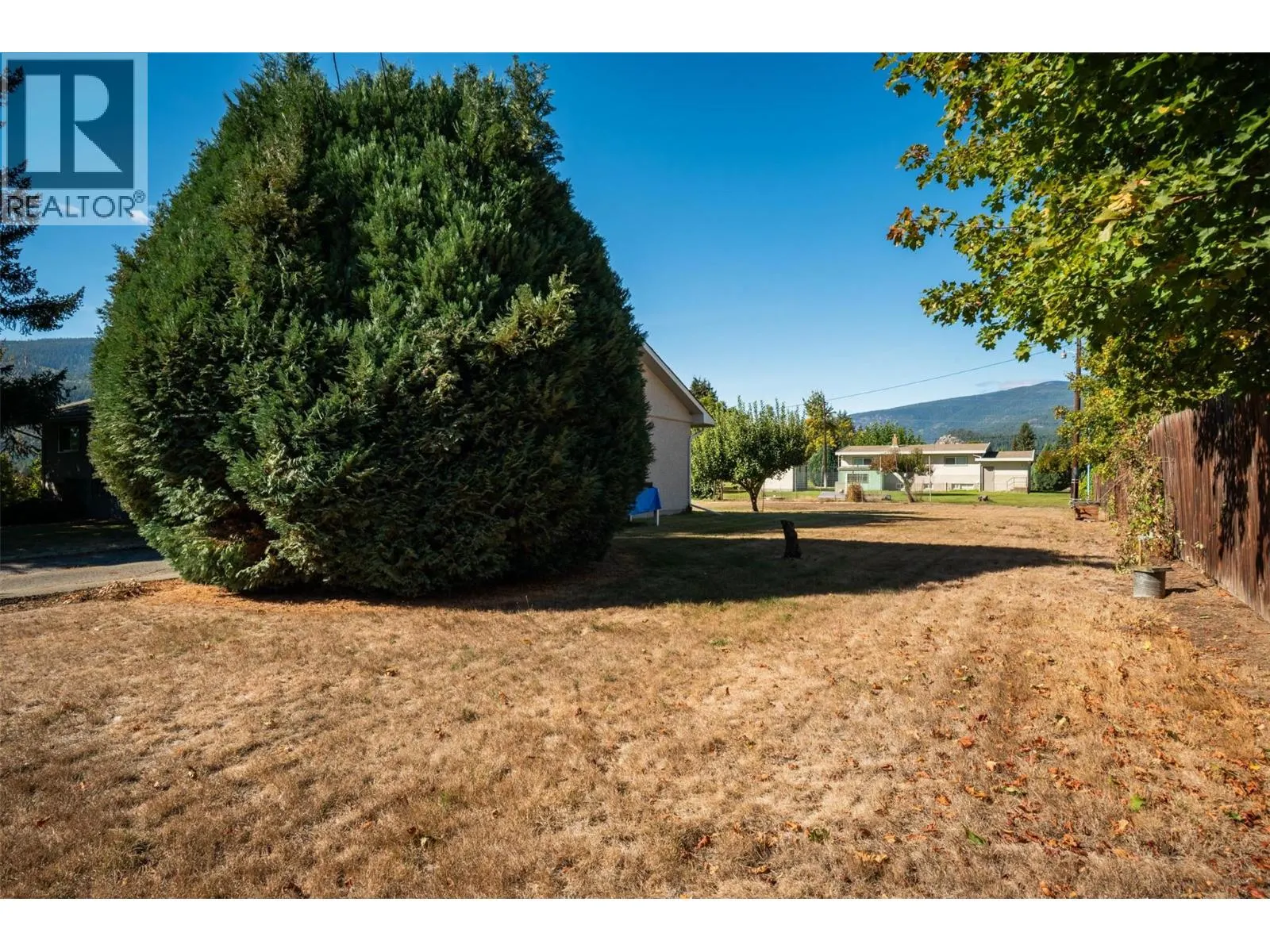 832 Kootenay Road