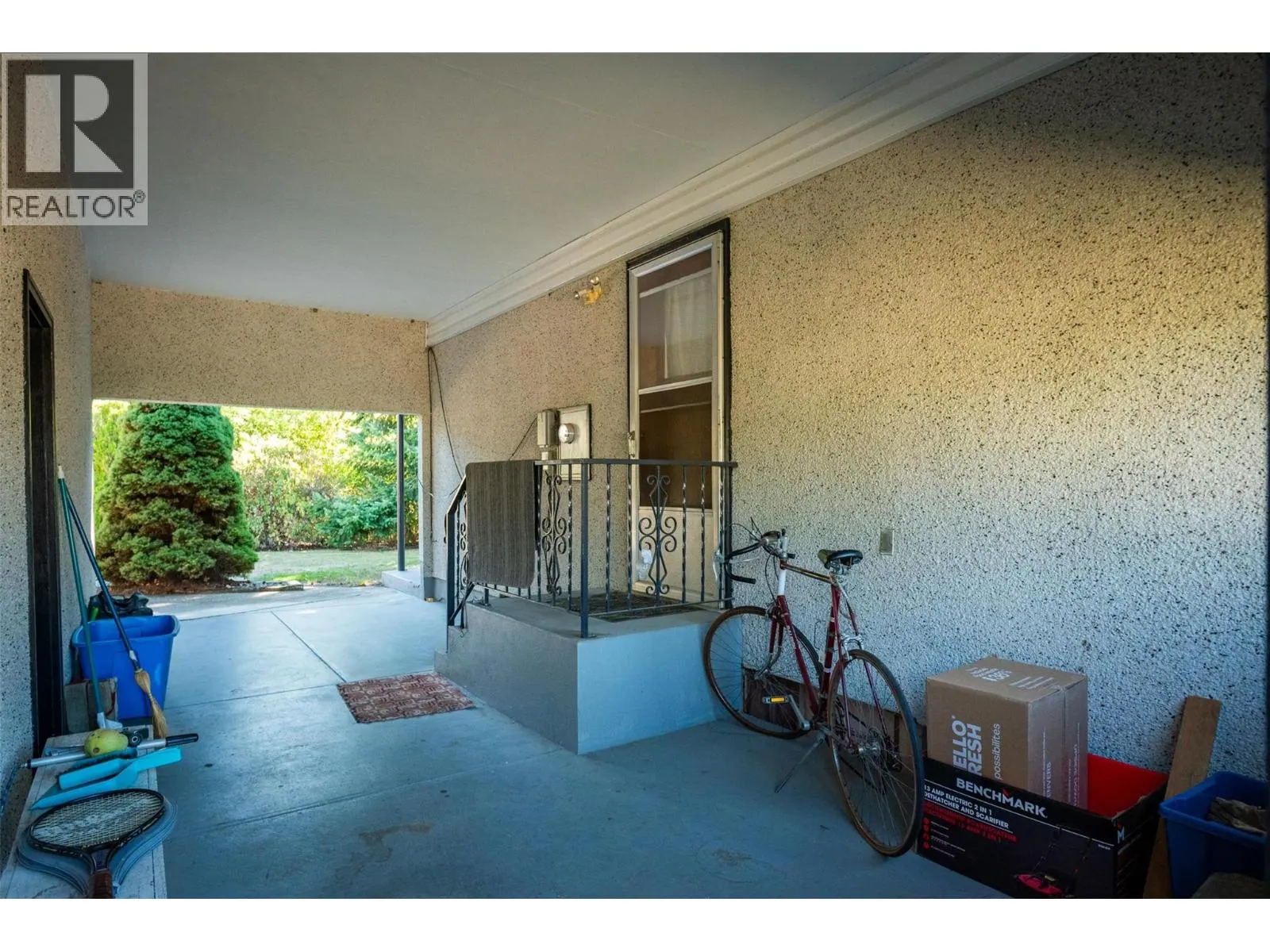832 Kootenay Road