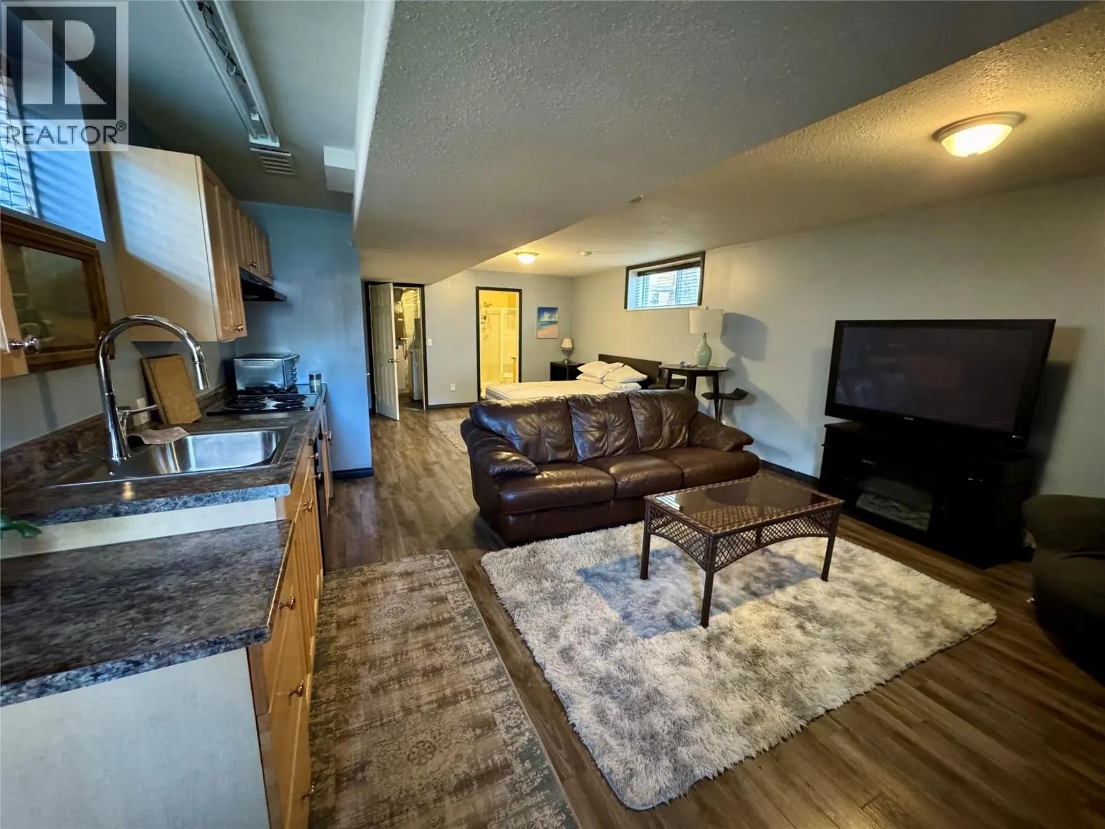 2205 WESTSIDE PARK Avenue