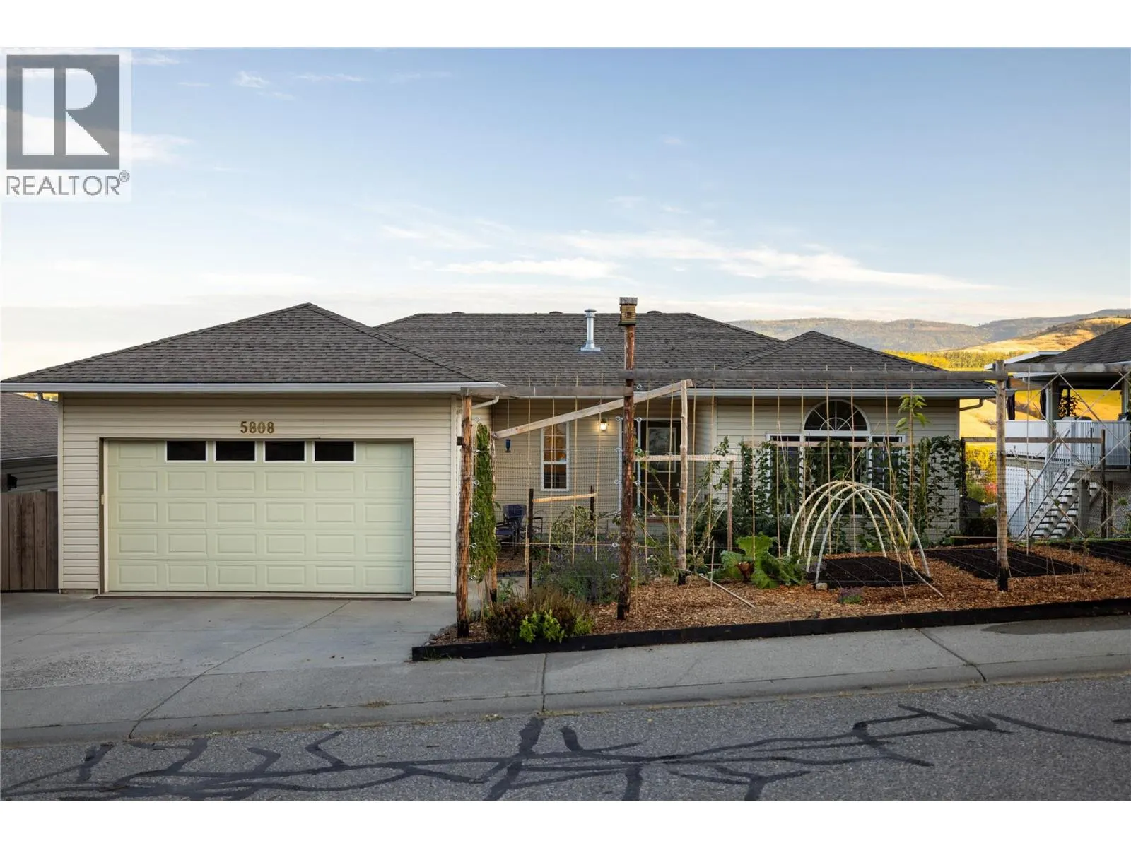 5808 Heritage Drive