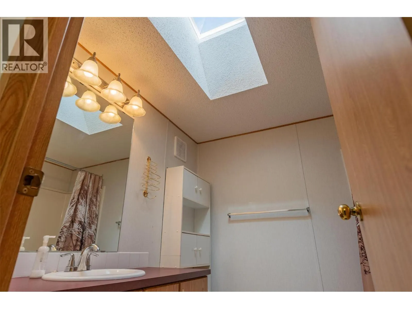 1525 Columbia Avenue Unit# 33