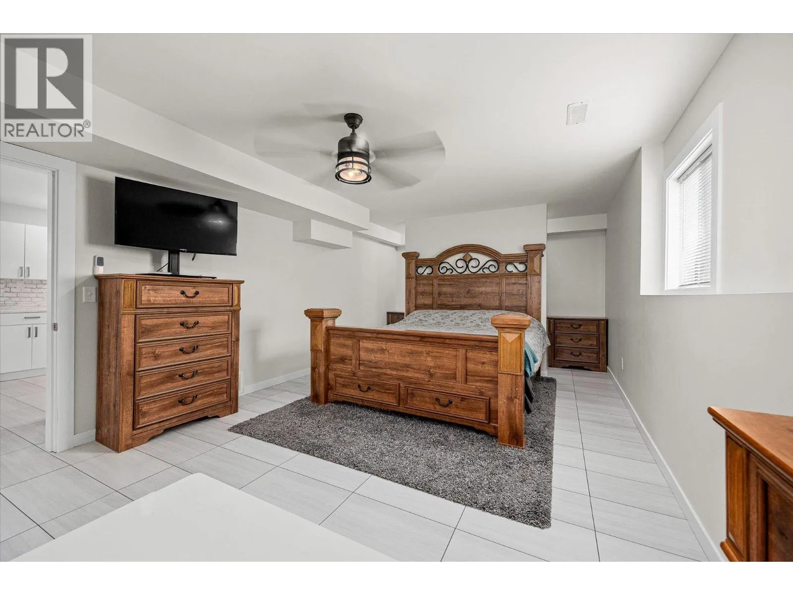 2306 Devon Court