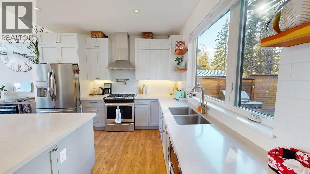 5 Alpine Trail Place