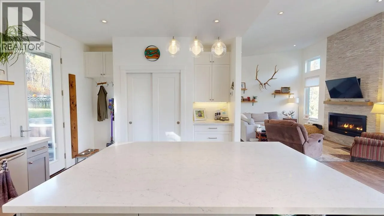 5 Alpine Trail Place