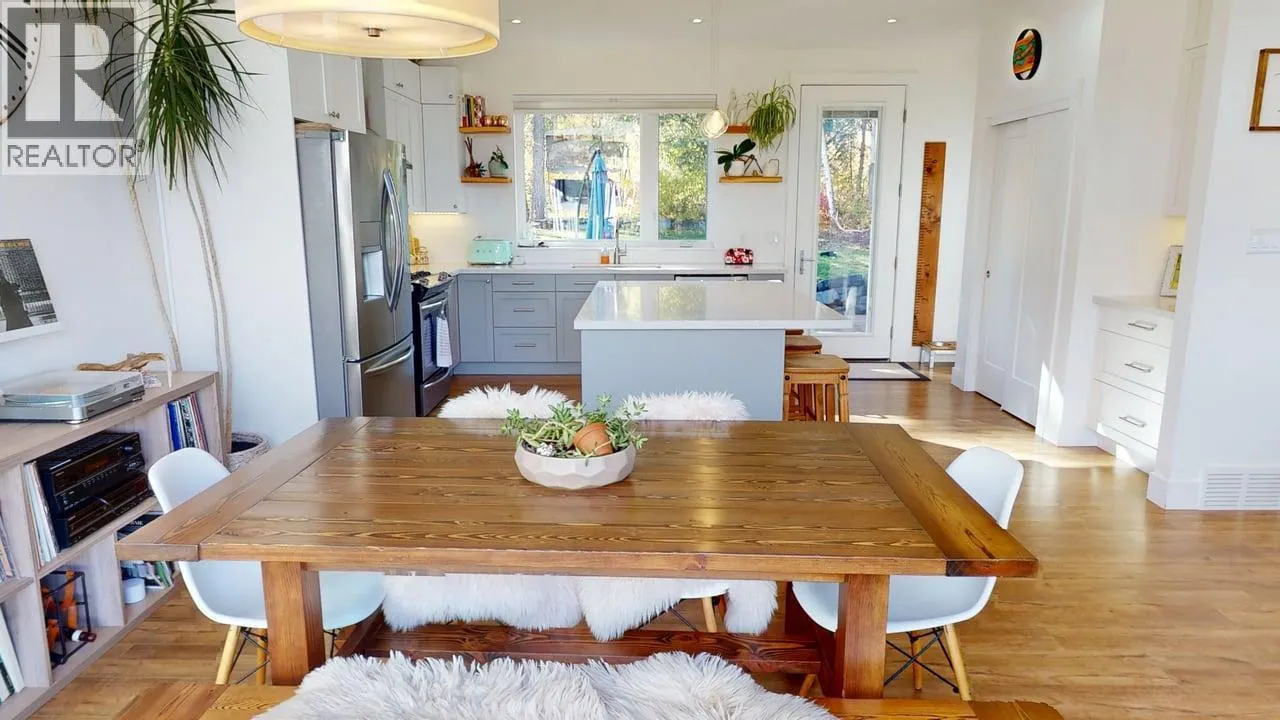5 Alpine Trail Place