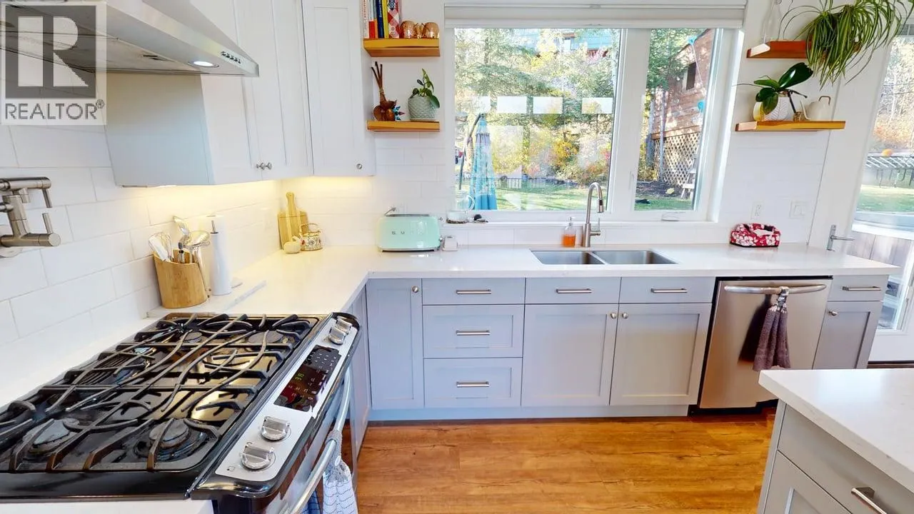 5 Alpine Trail Place