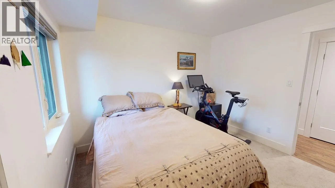 5 Alpine Trail Place
