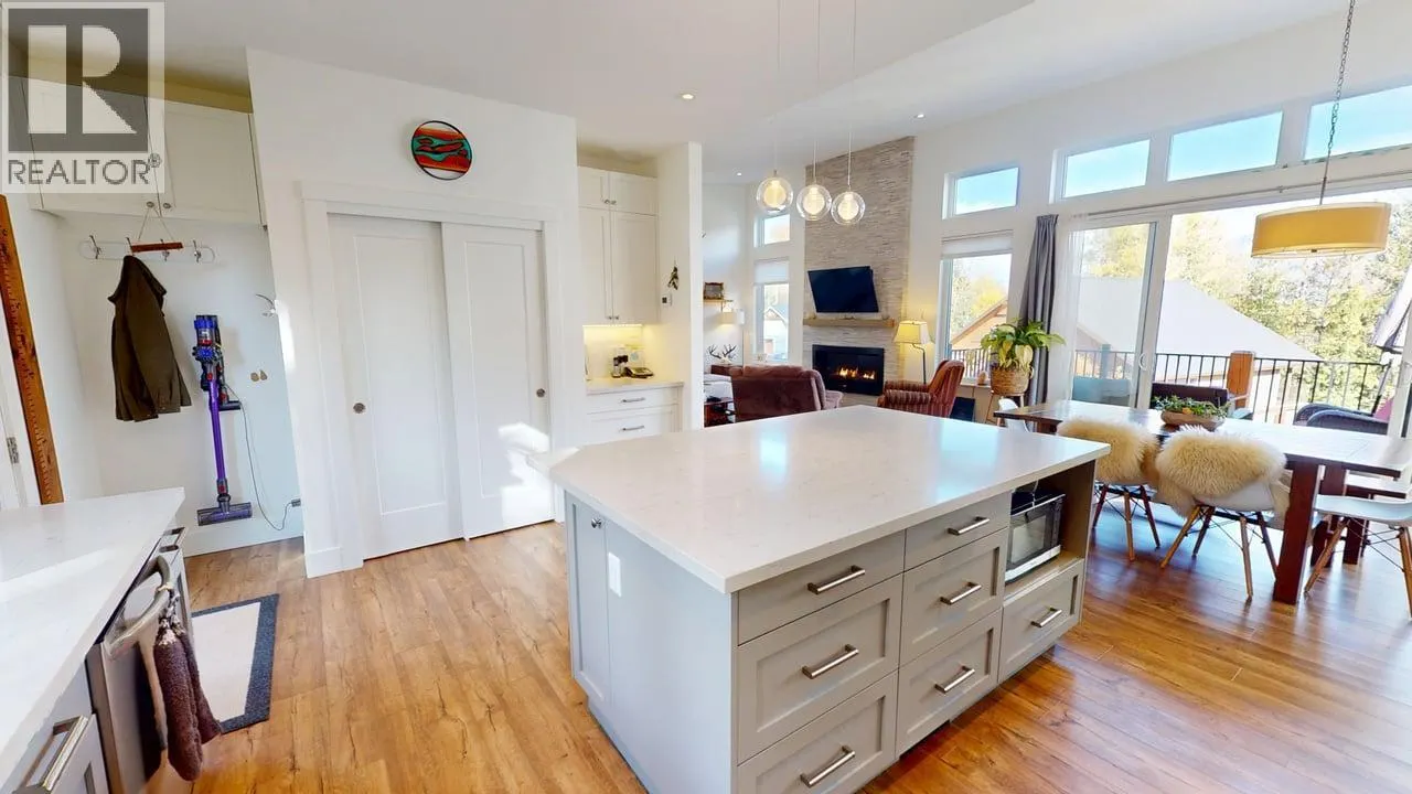 5 Alpine Trail Place