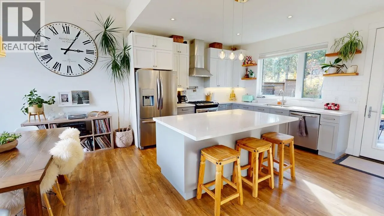 5 Alpine Trail Place