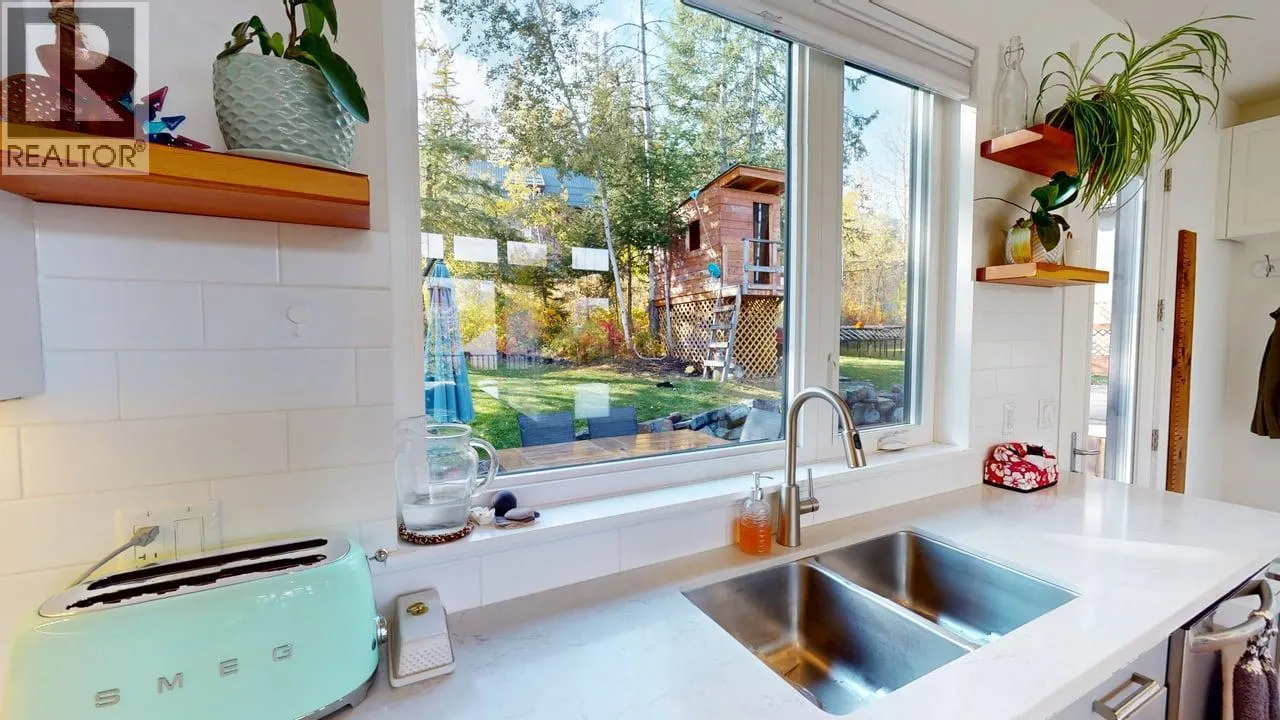 5 Alpine Trail Place
