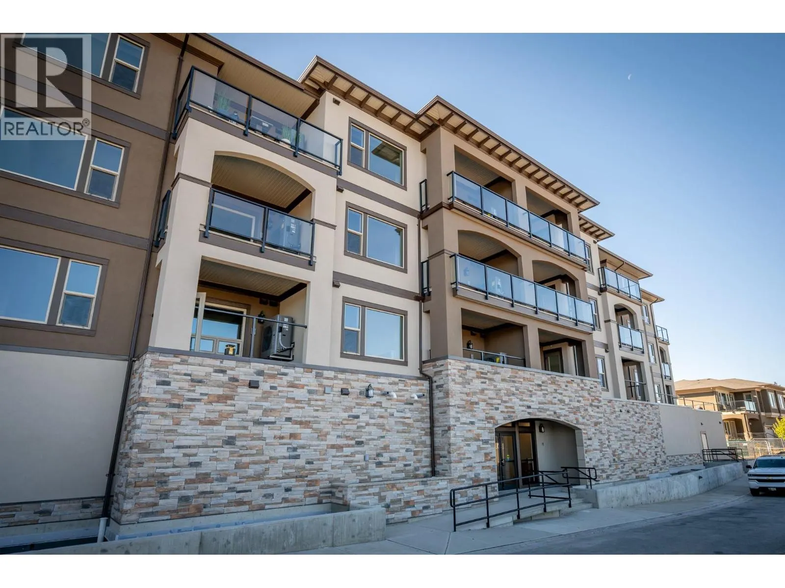 2171 Van Horne Drive Unit# 204