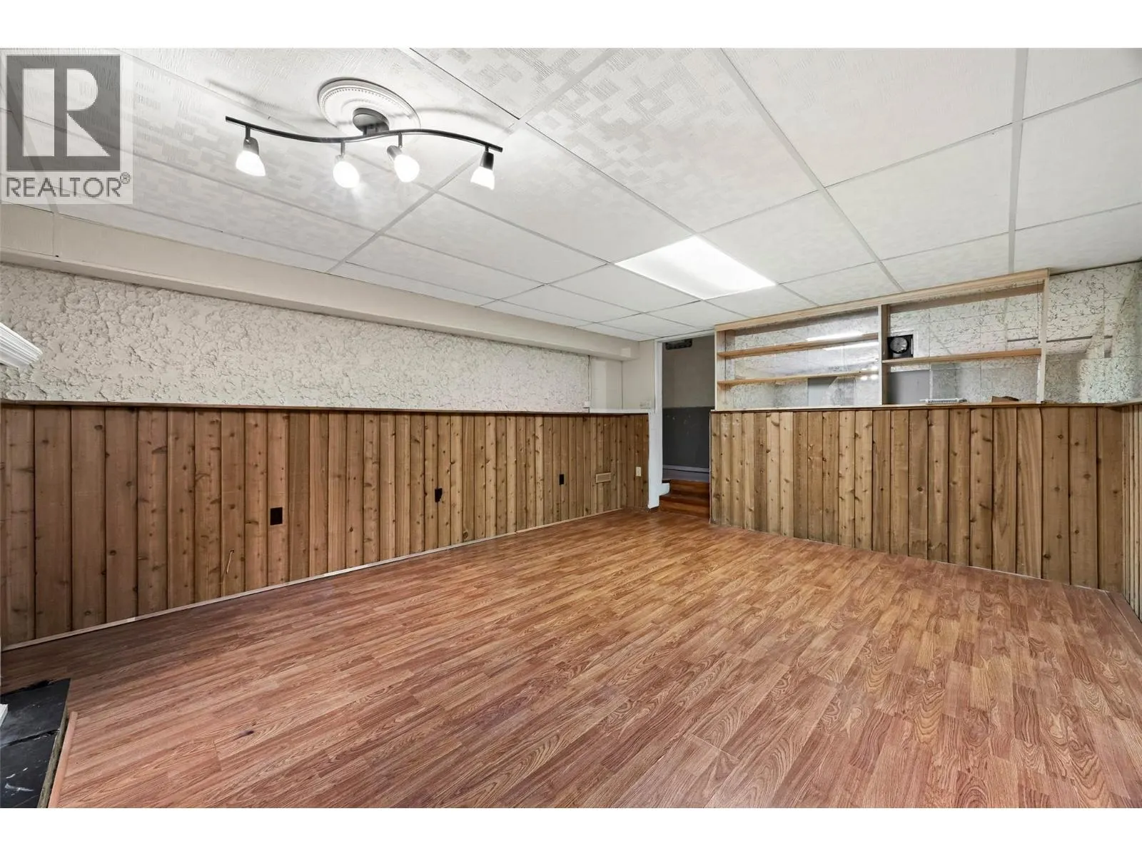 135 Whiteshield Crescent