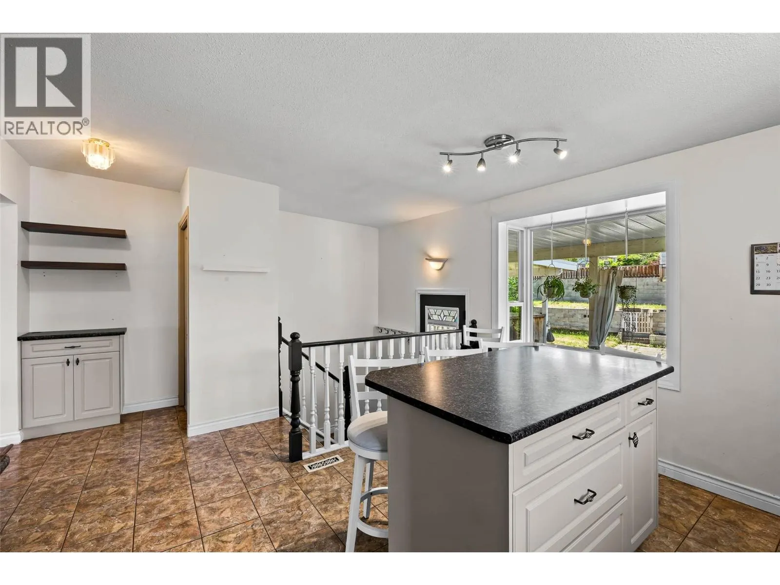135 Whiteshield Crescent