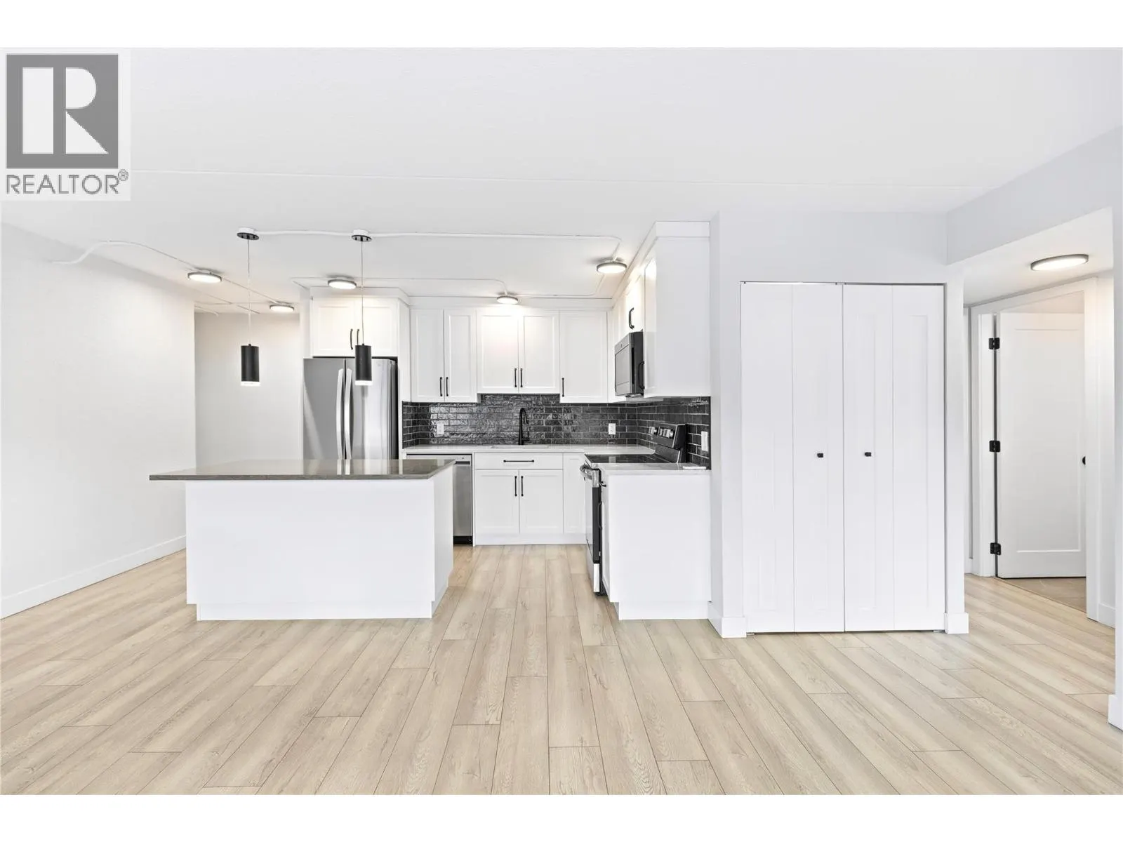 525 Nicola Street Unit# 403