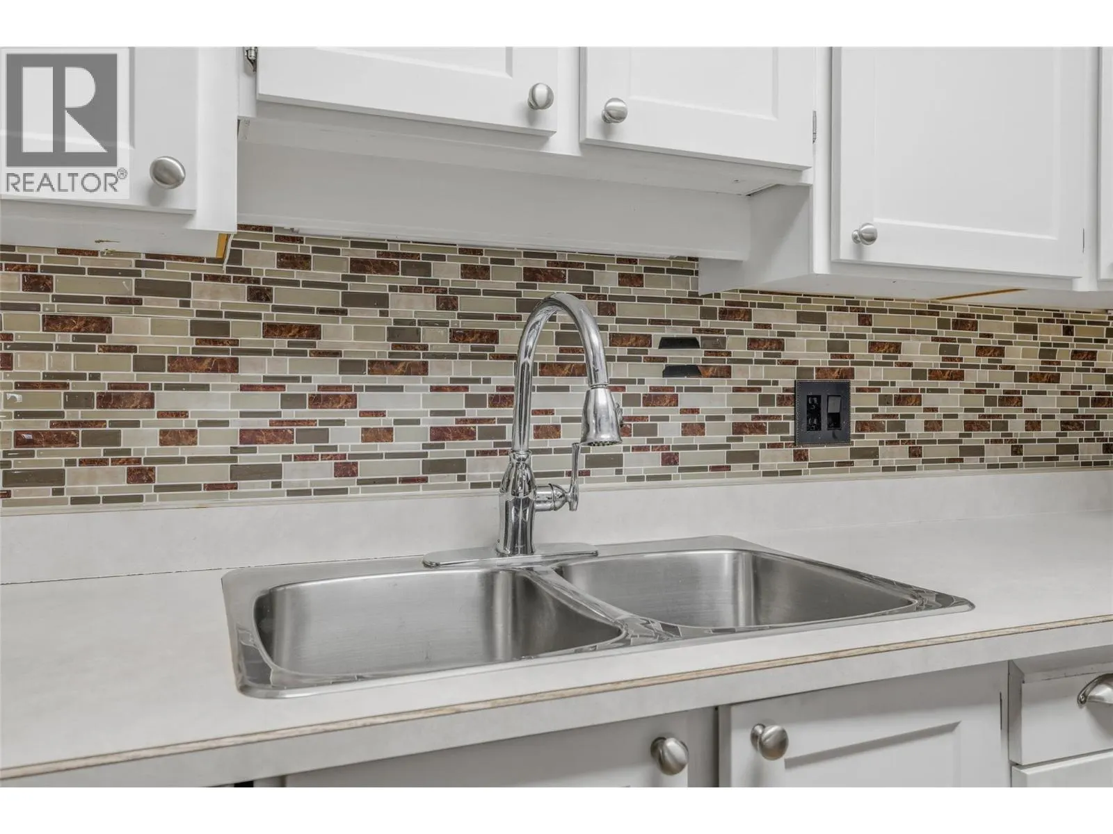 180 Hollywood Road N Unit# 207