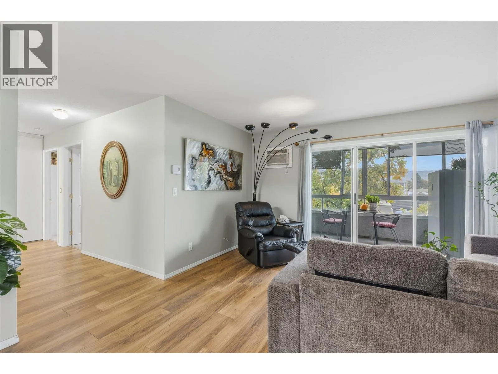 180 Hollywood Road N Unit# 207