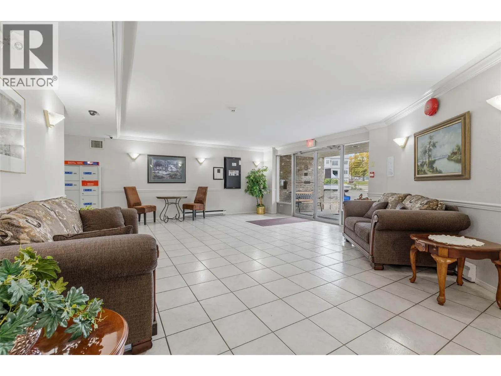 180 Hollywood Road N Unit# 207