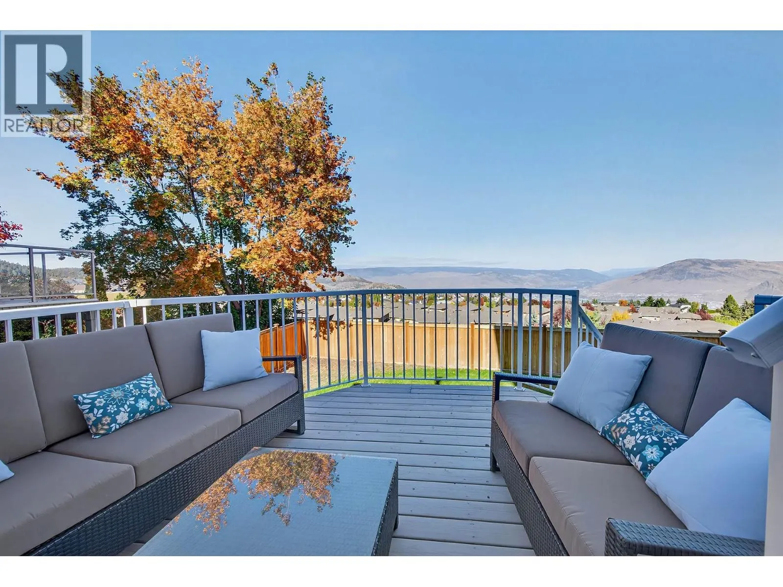 992 Canongate Crescent