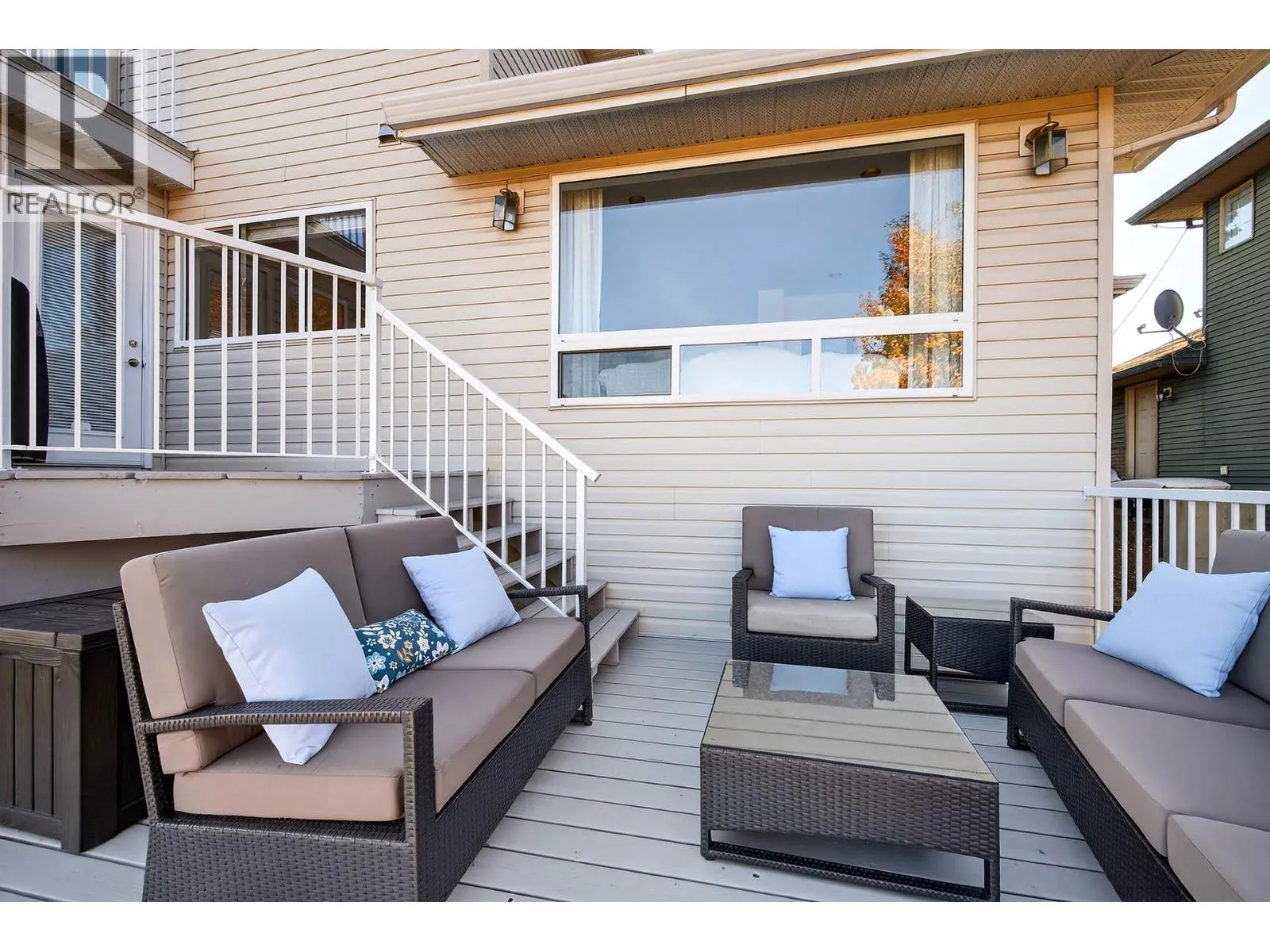 992 Canongate Crescent
