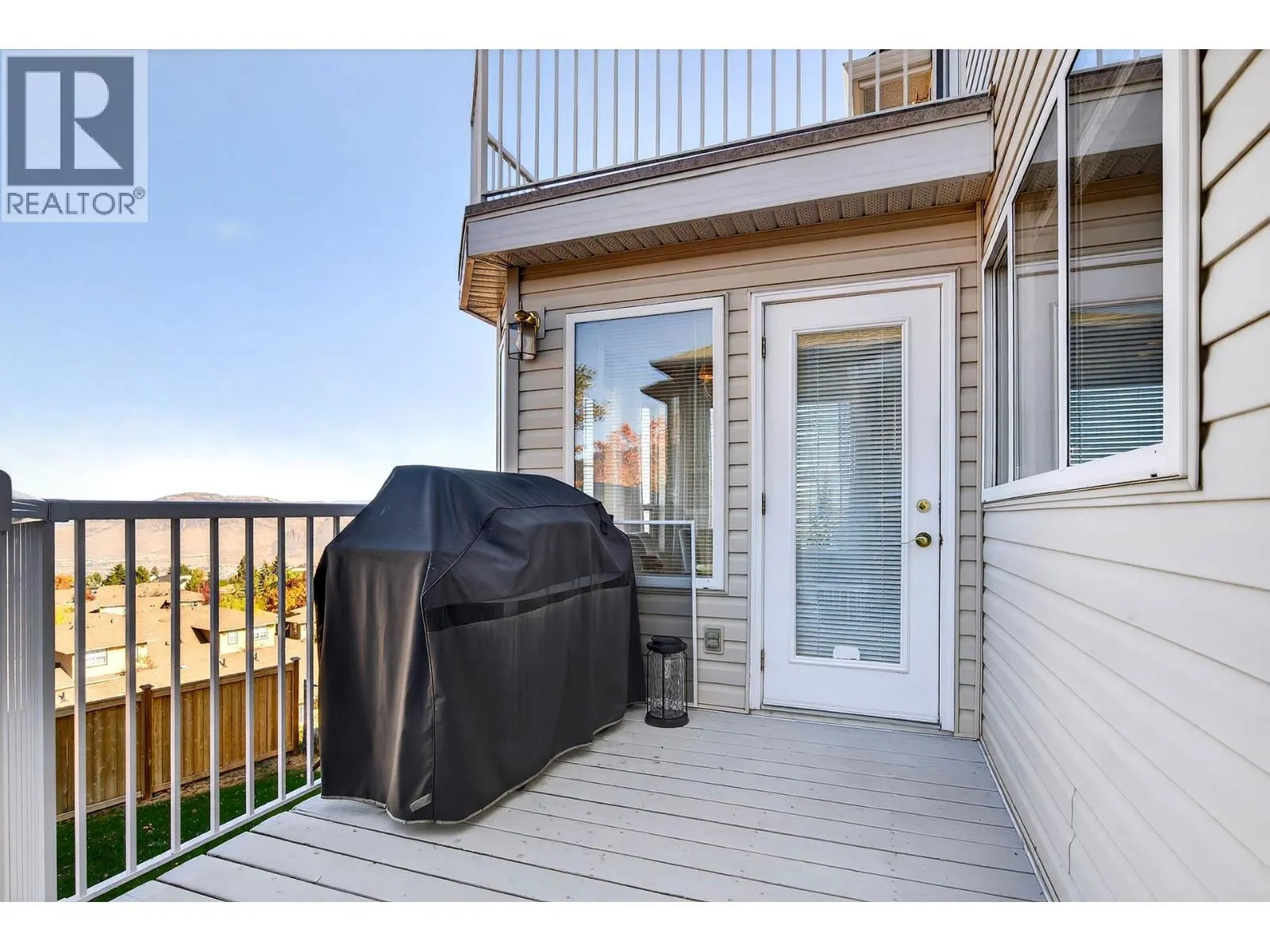 992 Canongate Crescent