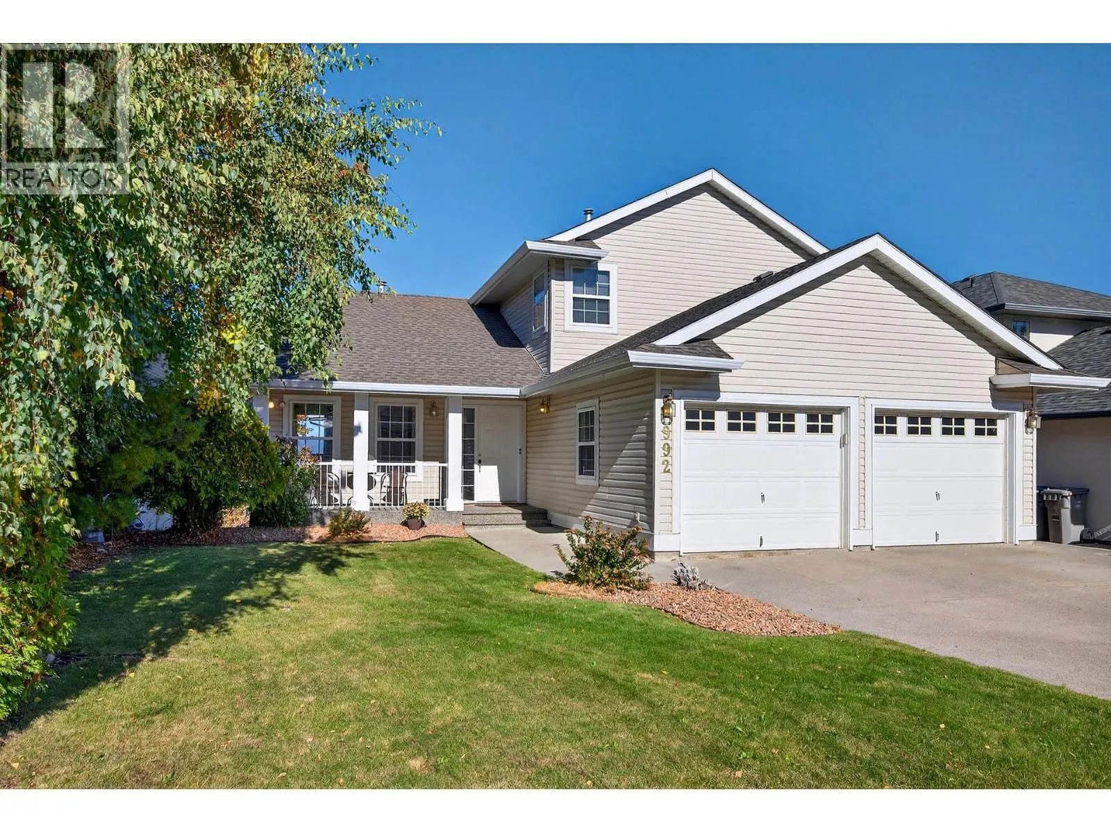 992 Canongate Crescent