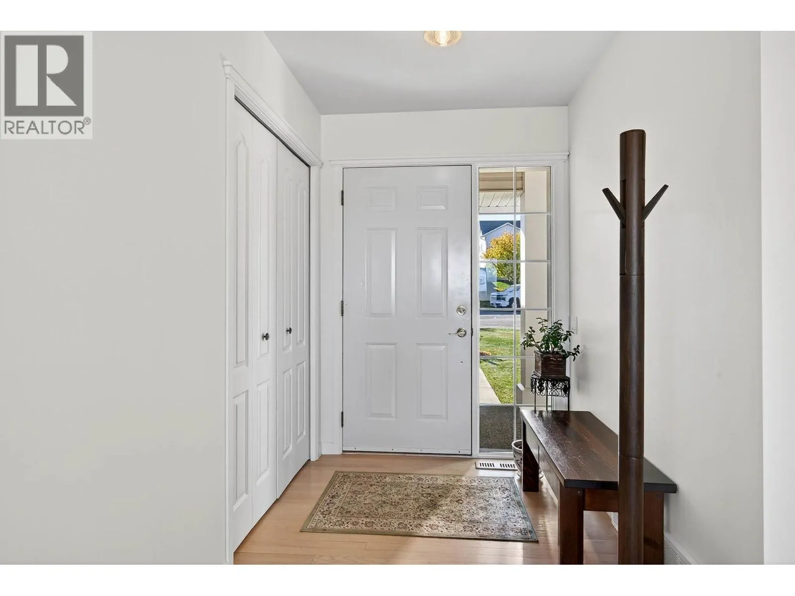 992 Canongate Crescent