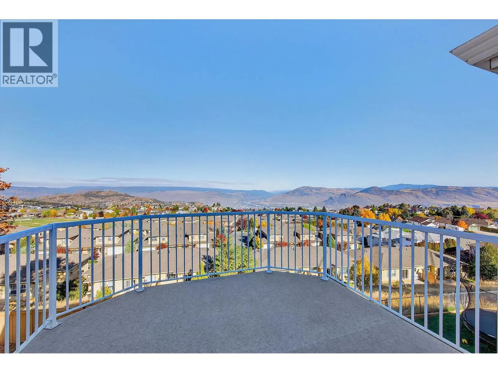 992 Canongate Crescent
