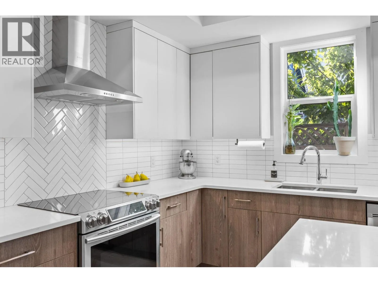 796 Cawston Avenue Unit# 3