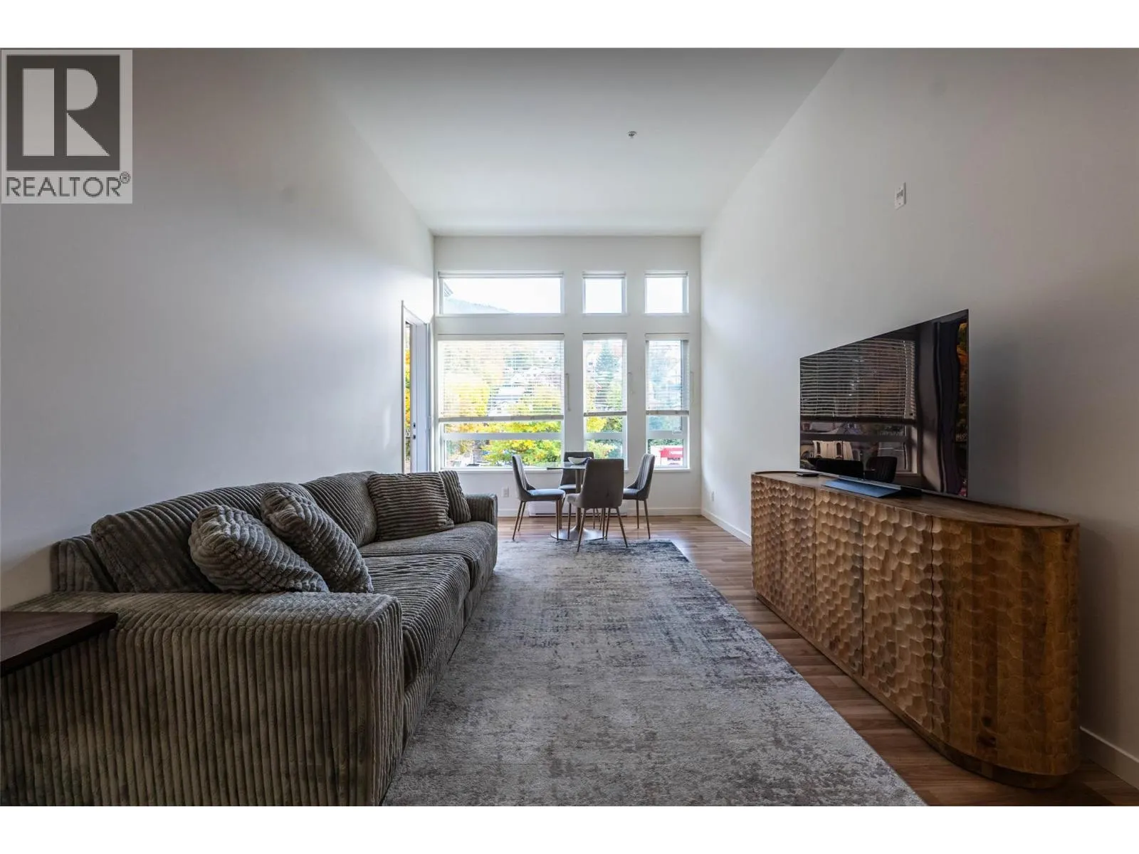 710 Vernon Street Unit# 407