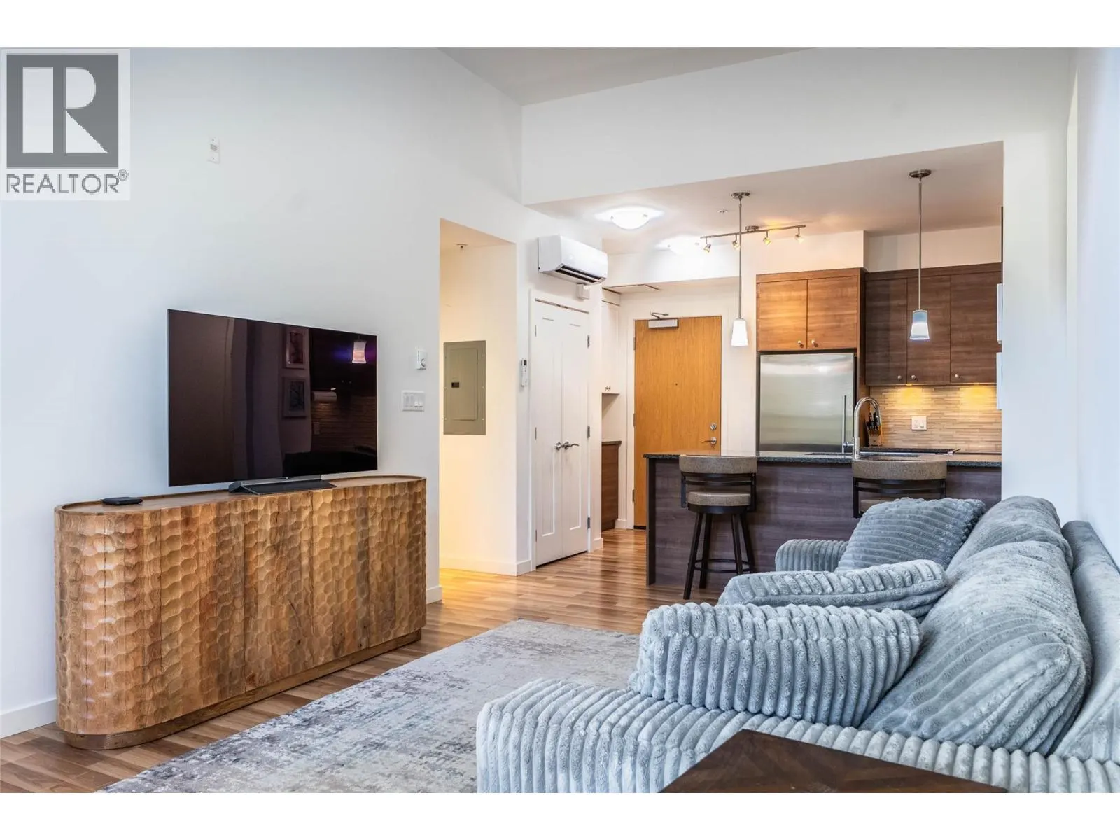 710 Vernon Street Unit# 407