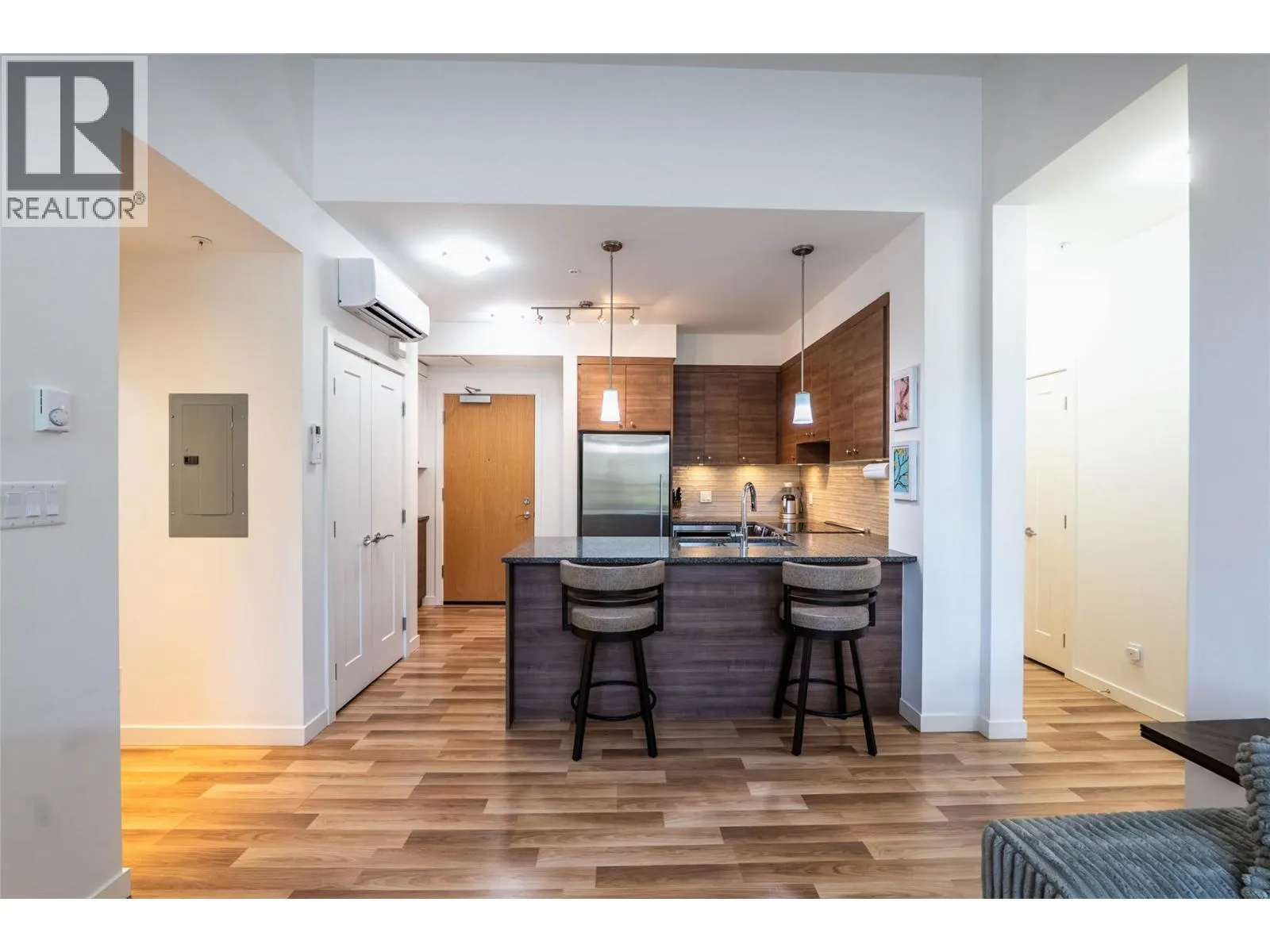 710 Vernon Street Unit# 407
