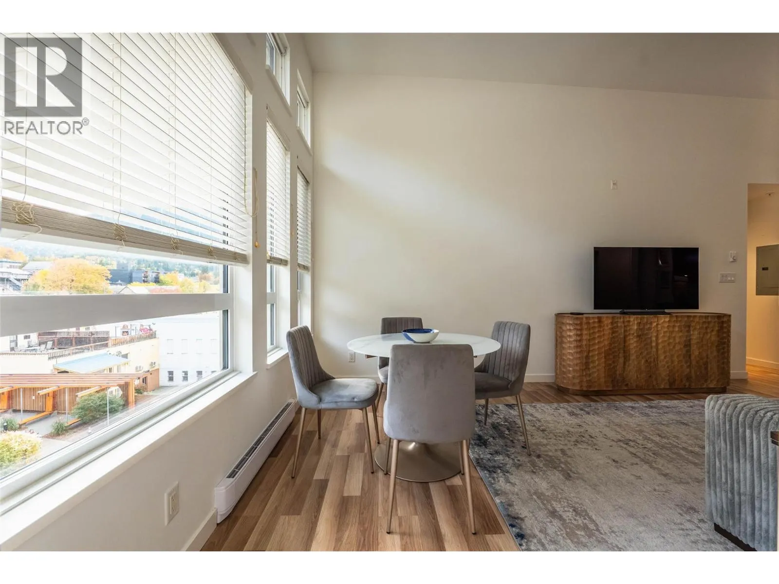 710 Vernon Street Unit# 407