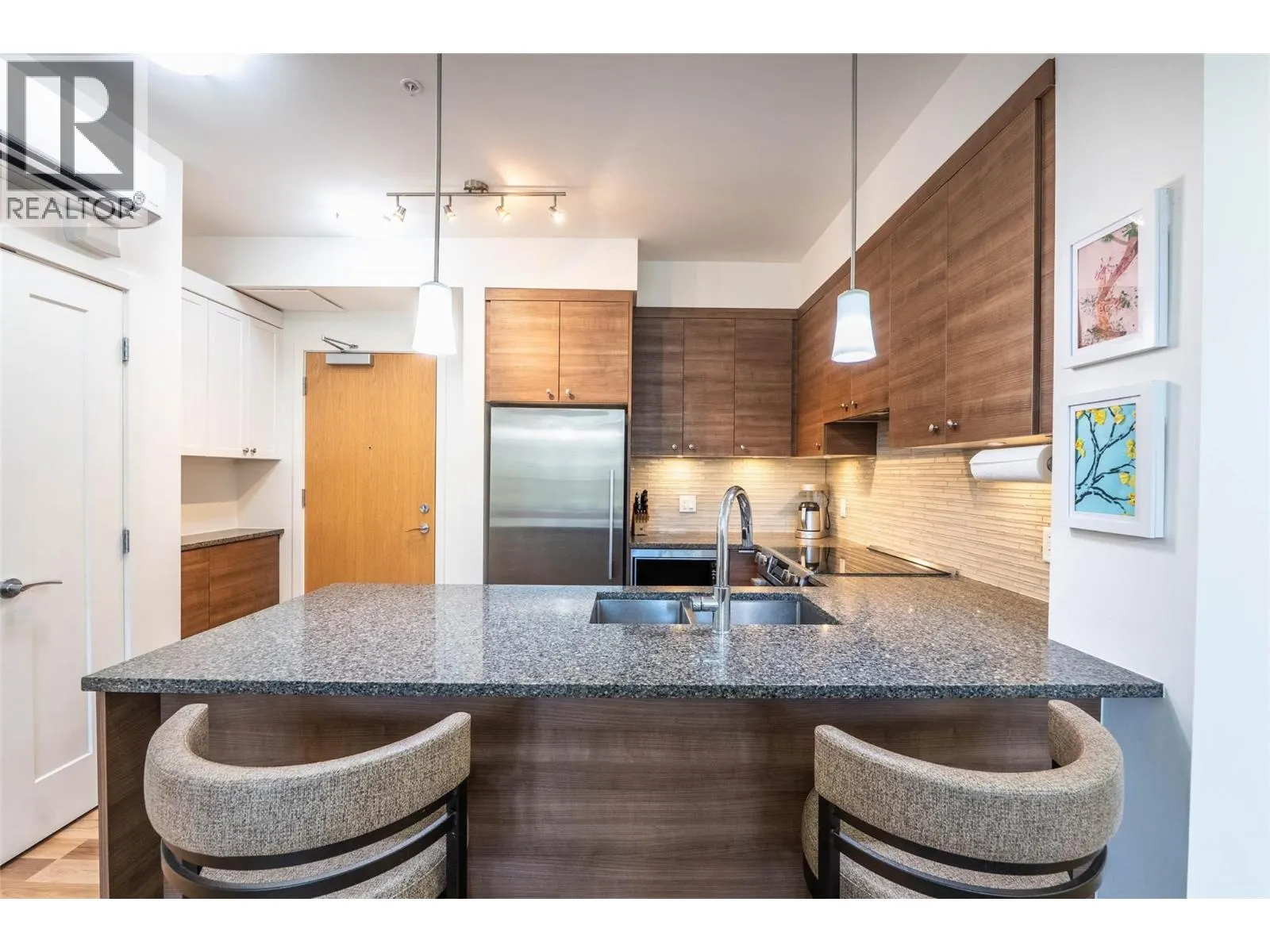 710 Vernon Street Unit# 407