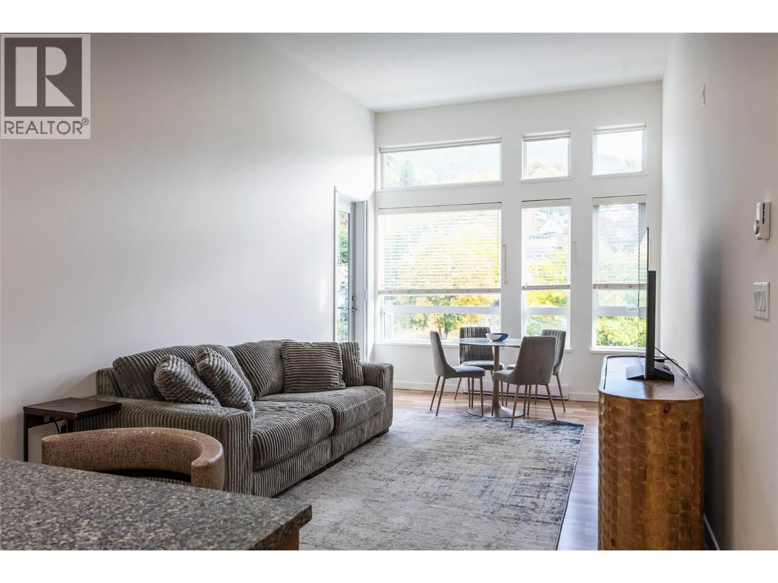 710 Vernon Street Unit# 407