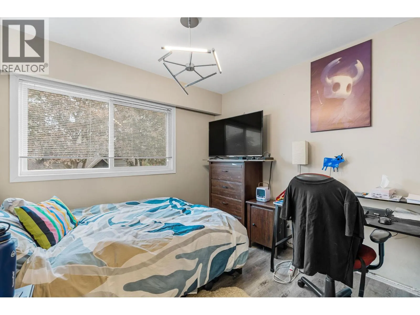 1532 Pinehurst Crescent