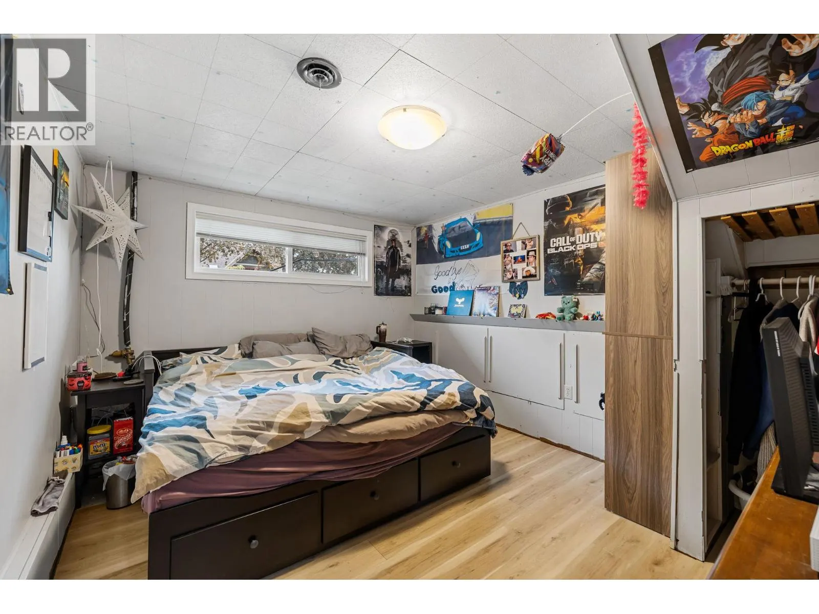 1532 Pinehurst Crescent