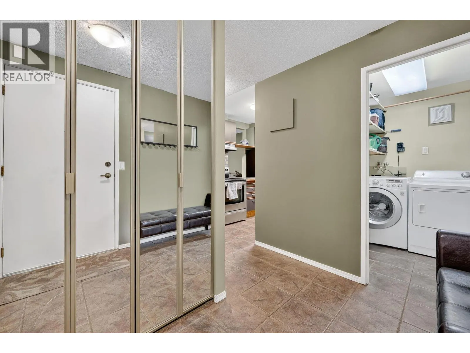 737 Leon Avenue Unit# 1006