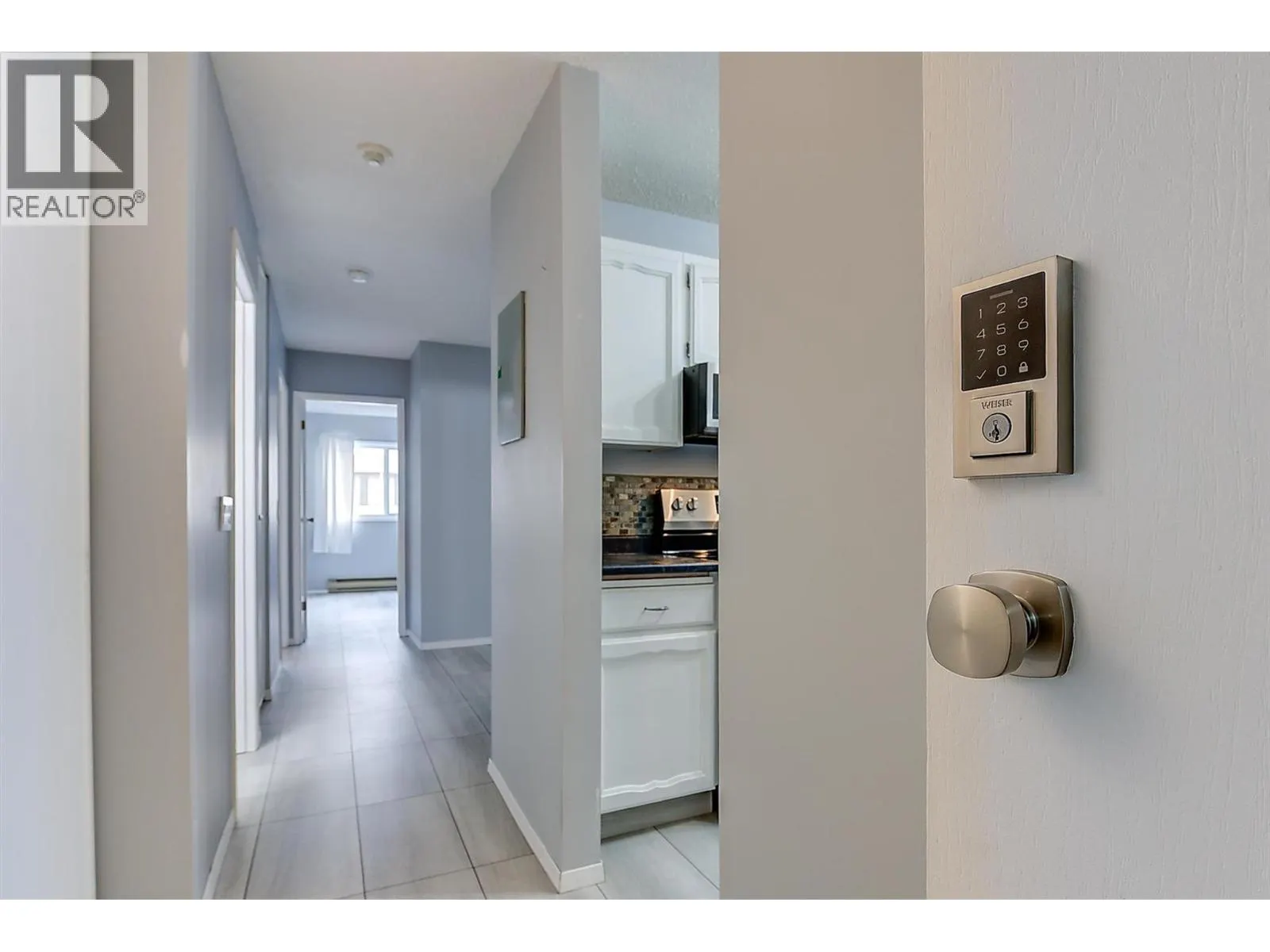 555 Rowcliffe Avenue Unit# 202