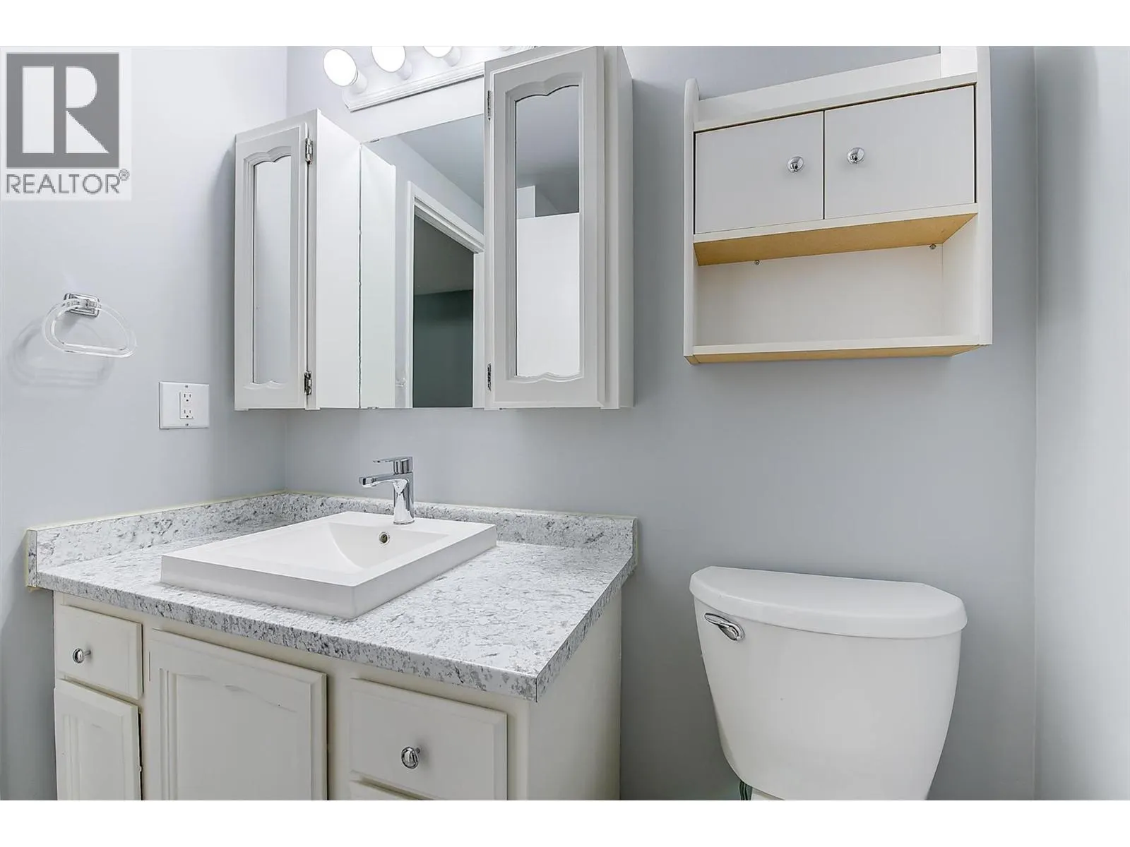 555 Rowcliffe Avenue Unit# 202