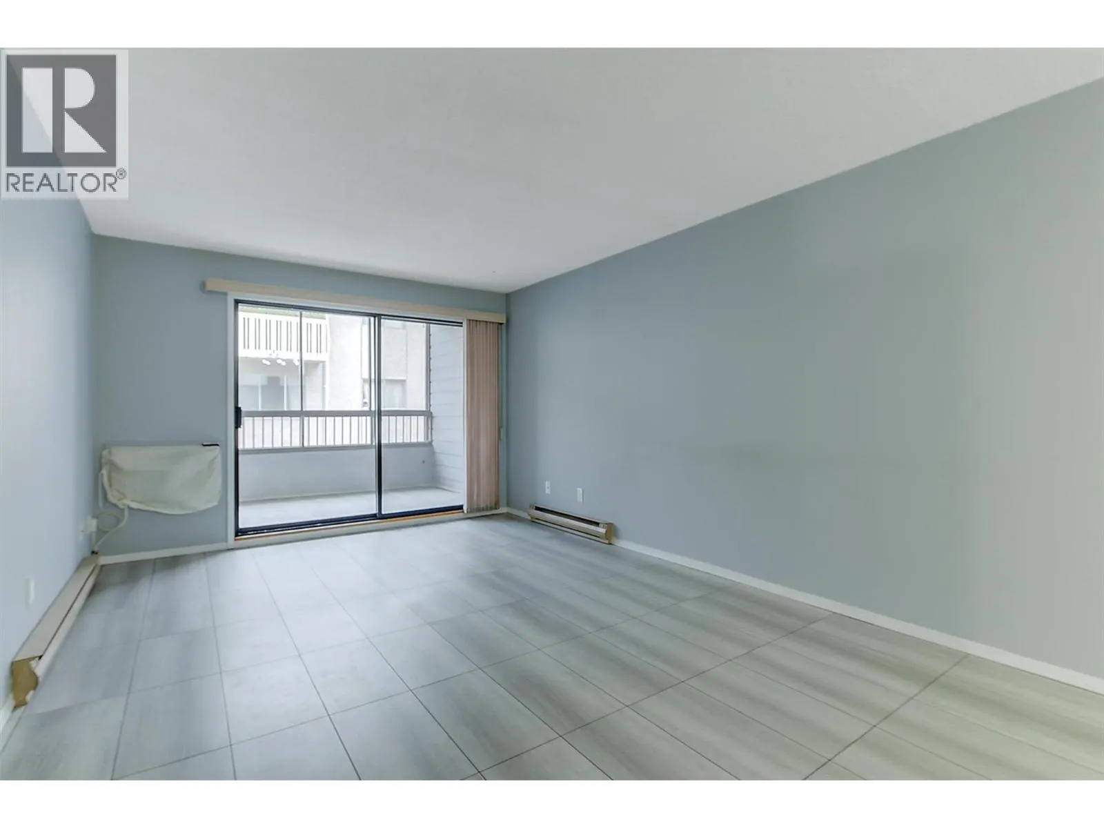 555 Rowcliffe Avenue Unit# 202