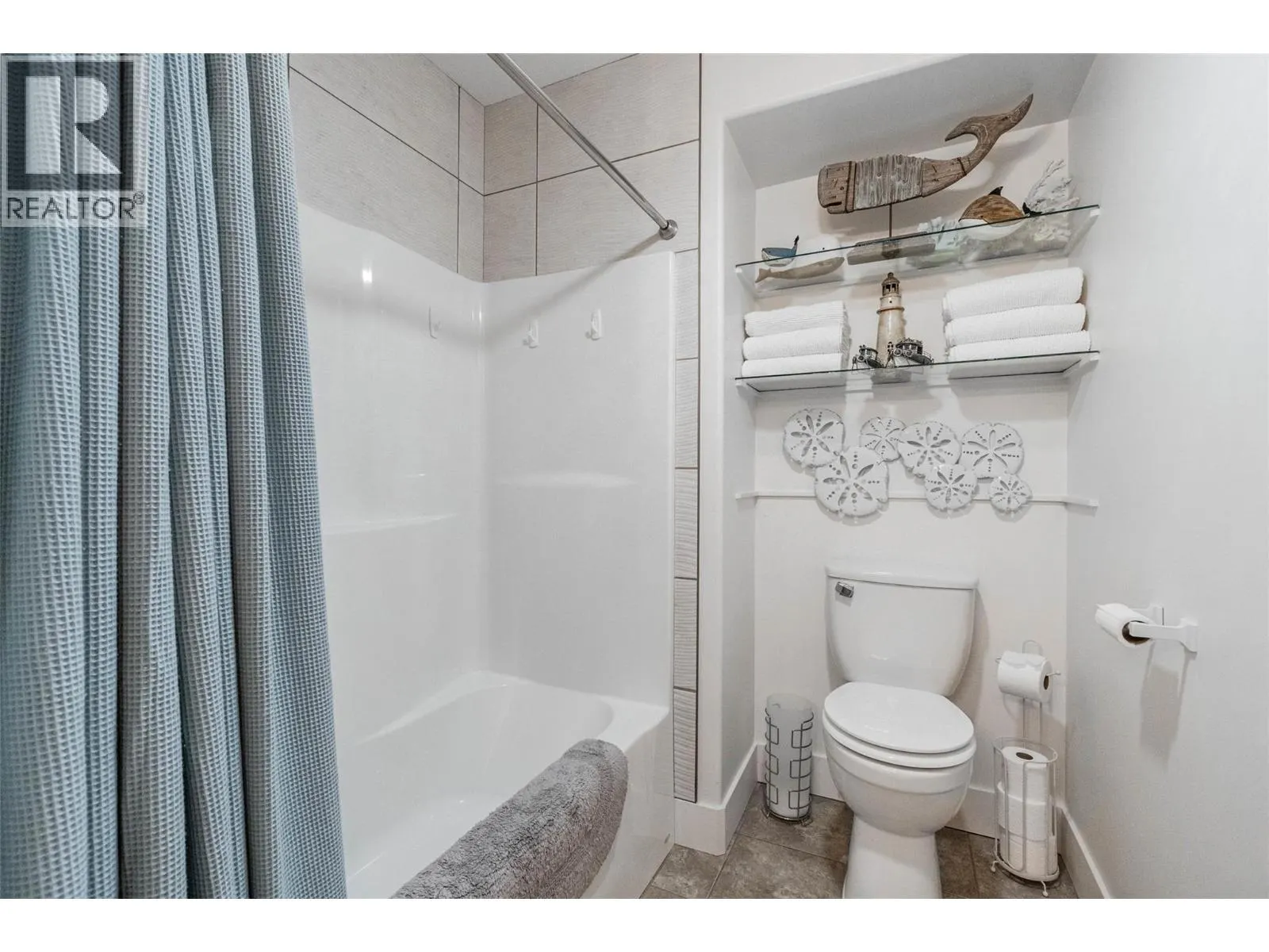 6963 CHARDONNAY Place
