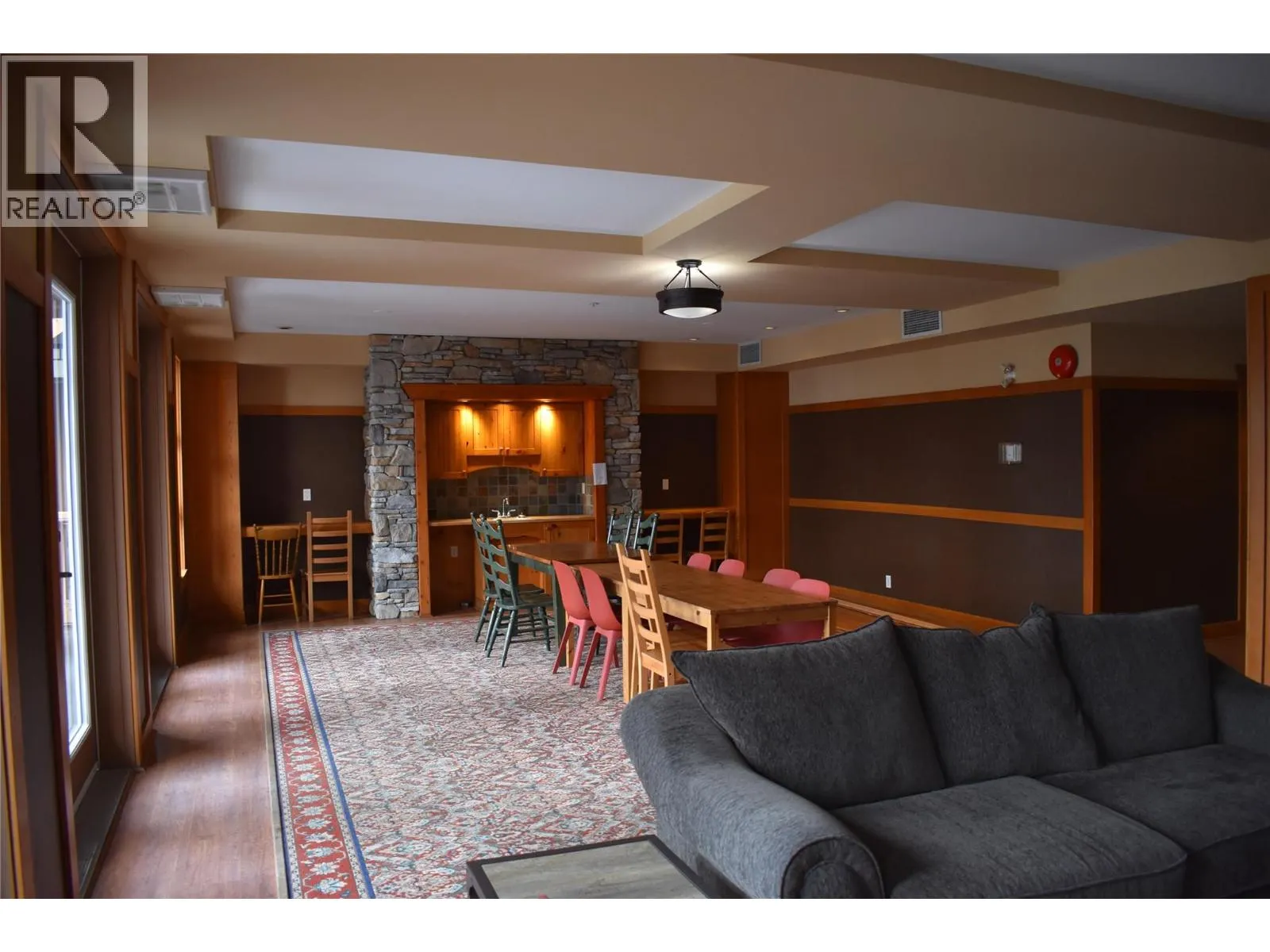 2080 Summit Drive Unit# 104 Lot# 3